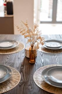 Four Bedroom House By Brookland Stays Serviced Accommodation Short Lets Manchester With Free WIFI - Broadheath - 1
