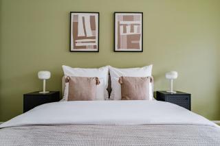 Blueground Prague 7 furnished DOX museum PRG-25 - 1