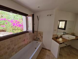Habitación doble con baño grande privado en piso compartido - Málaga - 4