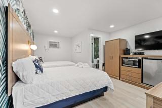 Studio 2 Double Beds Sleeps 4 Walk to Main St - Myrtle Beach - 7
