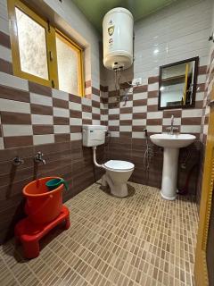 Hotel reshi - Srinagar - 6