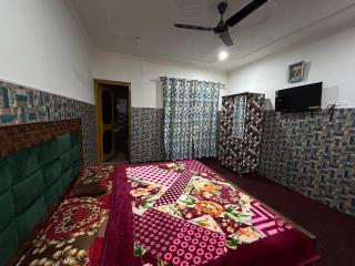 Hotel reshi - Srinagar - 7