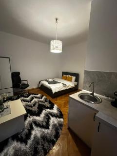 Popi Studio 1 - Braşov - 0