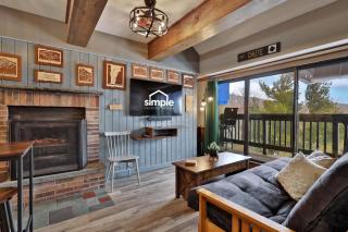 The Mountain Green Nook with Views, Shuttle Bus, Pools, Hot Tub, Gym, Ski Shop, Restaurant - 8