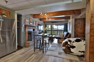 The Mountain Green Nook with Views, Shuttle Bus, Pools, Hot Tub, Gym, Ski Shop, Restaurant - 5