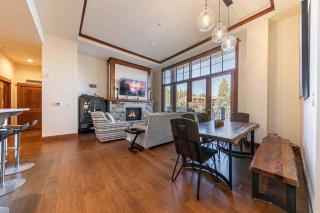 Iron Horse Lodge North 103 by East West Hospitality - 8