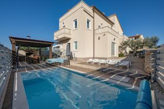 Villa Castagna near the Sea with Private Pool and Sauna - Premantura - 0
