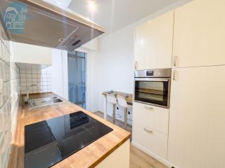 Largo Papa Tirabora Short Rent - Trieste - 1
