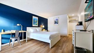 Cloud 9 Inn - Whitecourt - 8