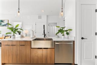Furnished Luxury Apartment Close to Boston - 3