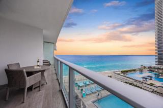 Ventur Luxe Condo l Oceanview - Gym, Beach Access - Hollywood - 0