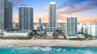 Ventur Luxe Condo l Oceanview - Gym, Beach Access - Hollywood - 9