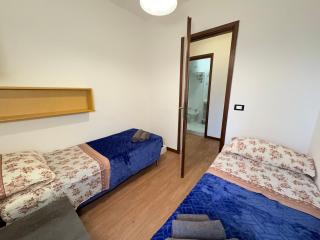 5' from Punta Gro Beach with Free Swimming Pool - Sirmione - 8
