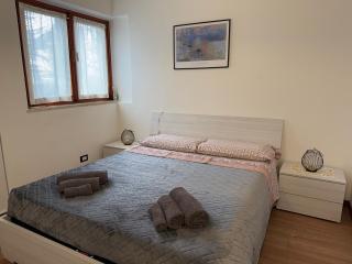 5' from Punta Gro Beach with Free Swimming Pool - Sirmione - 9