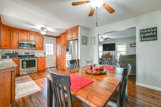Large Family Home 5 Mi to Dtwn Hagerstown! - Williamsport - 7
