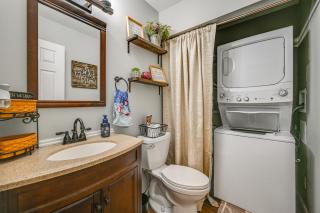 Large Family Home 5 Mi to Dtwn Hagerstown! - Williamsport - 1