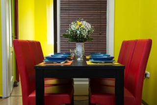 Vibrant 3 Bedroom Apartment In The Pulsing Heart Of Budapest - Budapest - 2