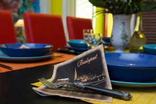 Vibrant 3 Bedroom Apartment In The Pulsing Heart Of Budapest - Budapest - 1