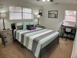 Comfortable Quiet Retreat In Convenient Location - Denton - 4