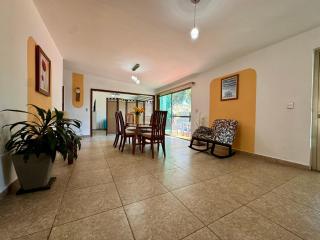Casa contemporánea con alberca - Cuernavaca - 1