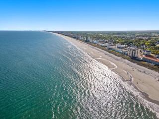 Studio 2 Double Beds Sleeps 4 Steps to beach - Myrtle Beach - 3