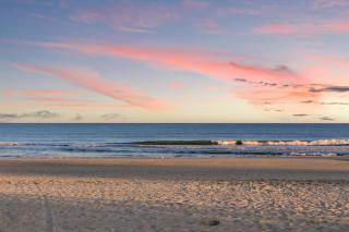 Studio 2 Double Beds Sleeps 4 Steps to beach - Myrtle Beach - 2