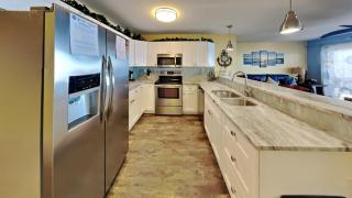 Put-in-Bay Waterfront Condo #113 - Put-in-Bay - 1
