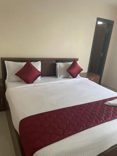 Hotel vaaruni's Sea vue - Visakhapatnam - 3