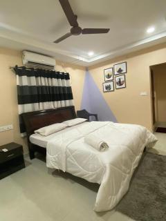 Hotel vaaruni's Sea vue - Visakhapatnam - 2