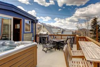 KBM Resorts Private Home Walk to Town and to Ski Access Hot Tub and Fire Pit PNF-860 - 4