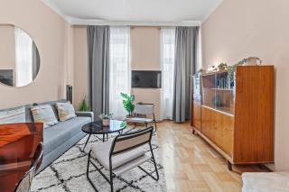 Spacious 2 Bedroom I 2 Minutes to Metro and Train Station - Vienne - 6