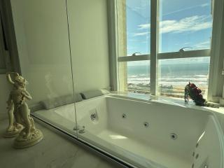 Apartamento 3 suítes em Torres frente MAR - 6