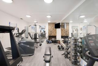 Chateau Eau Claire Unit 1, Stylish Condo Overlooking the River, Walking Distance to Downtown - 1