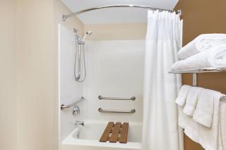 Fairfield Inn and Suites Chicago Lombard - 1