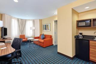 Fairfield Inn and Suites Chicago Lombard - 4