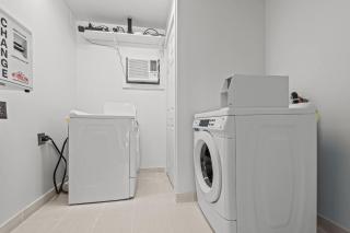 Cozy Beachside Bungalow Studio Ideal for Couples - Myrtle Beach - 1