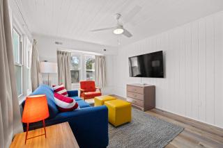 2BR1BA Sleeps 6 Pet-Friendly Walk to Ocean - 4