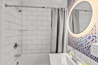 4BR2BA Sleeps 12 Pet-Friendly Steps to Beach - 8