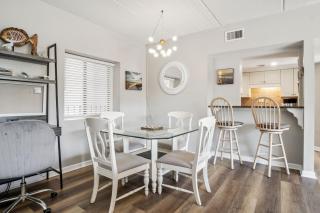 Heart of Coligny - Walk to the Park Shops Beach - 4