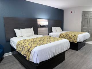 Baymont Inn & Suites by Wyndham Grenada - Grenada - 0