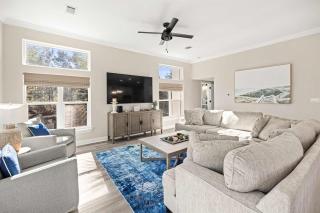 Gulf Coast Retreat with Pool 1 Mile to Beach - Santa Rosa Beach - 0
