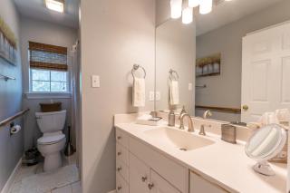 Sleepy Lagoon Cottage - Covington - 8