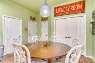 4 Mi to Lazy E Arena Horse Lovers Haven with Grill - Guthrie - 1
