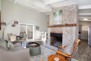 Peaceful Heights with Cozy Decks and Smart TV - Townsend - 2