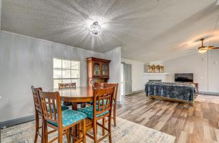 Charming Farmhouse in Morriston with Fenced Yard - Morriston - 4