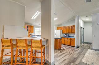 Charming Farmhouse in Morriston with Fenced Yard - 2