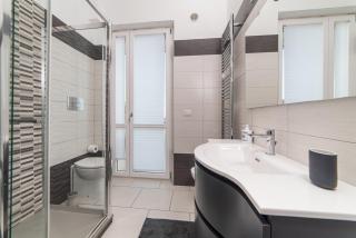 Luxury Seaview Apartment with Lift & Parking in Salerno City Center - Maison Dorotea - 2