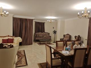 Luxurious 3 room hotel apartment just steps away from North 90th Street offering a perfect blend of comfort and convenience Ideal for families - 8