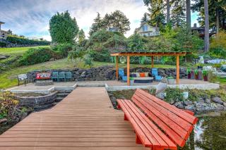 Lakefront Home with Fire Pit, Dock in Kent! - 9