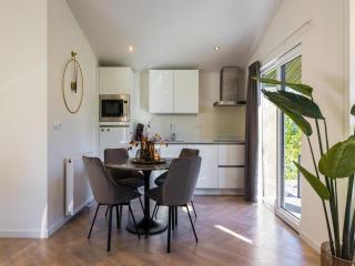 Lodge in Netherlands with Furnished Terrace - 8